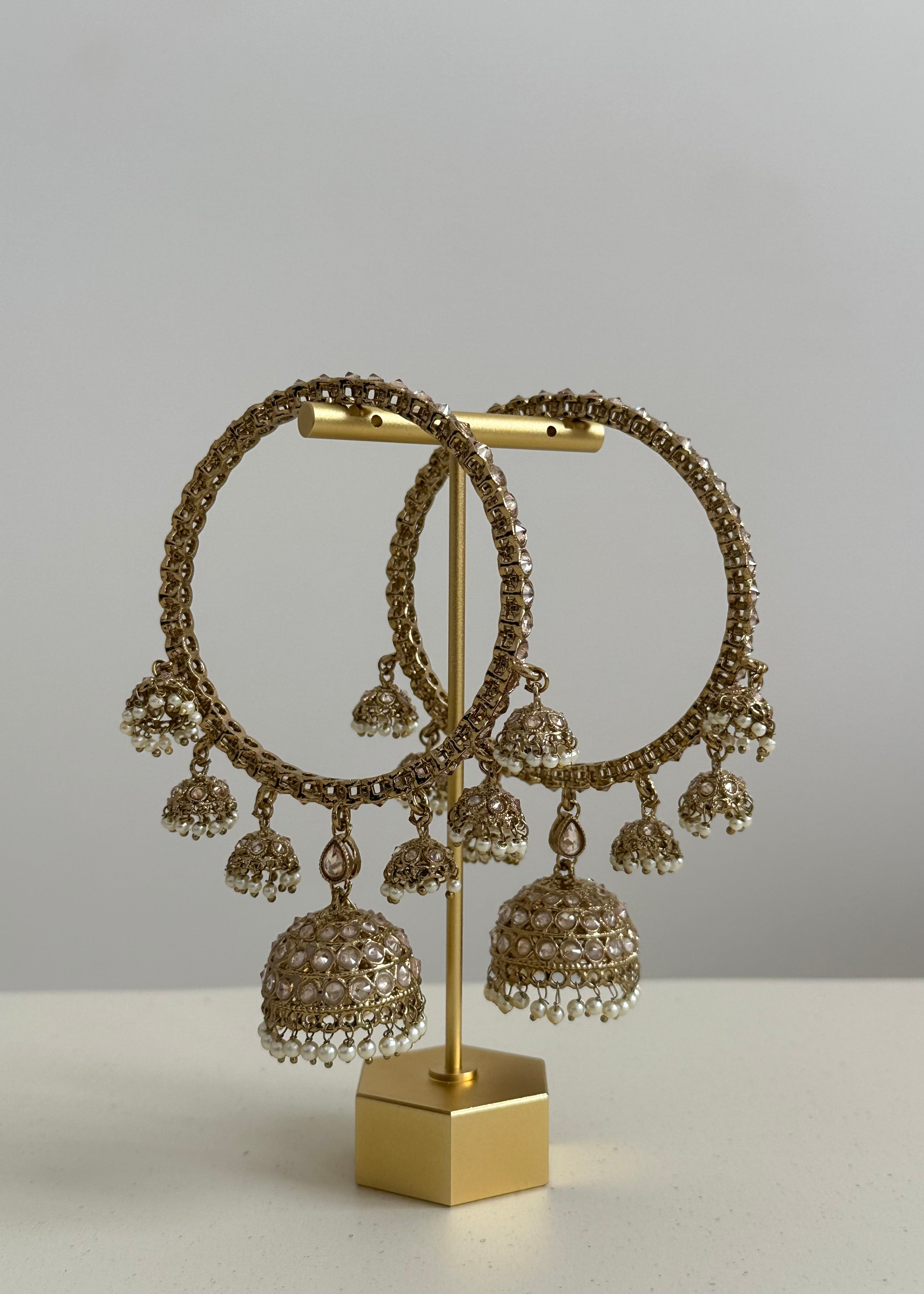 Mia Karay