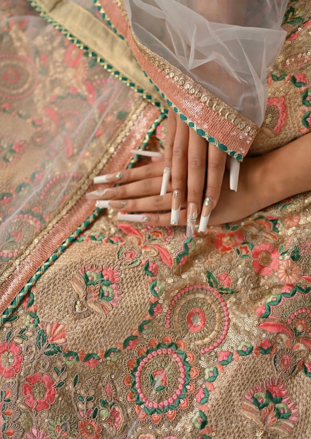 Luna Lehenga