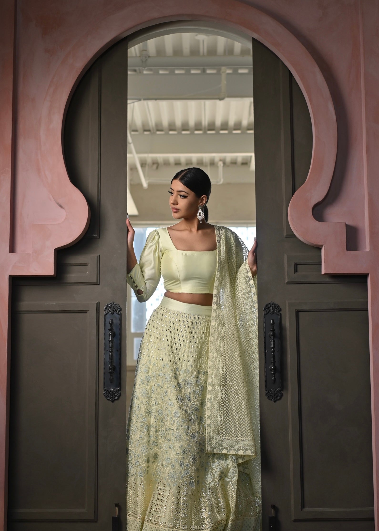 Mannat Lehenga