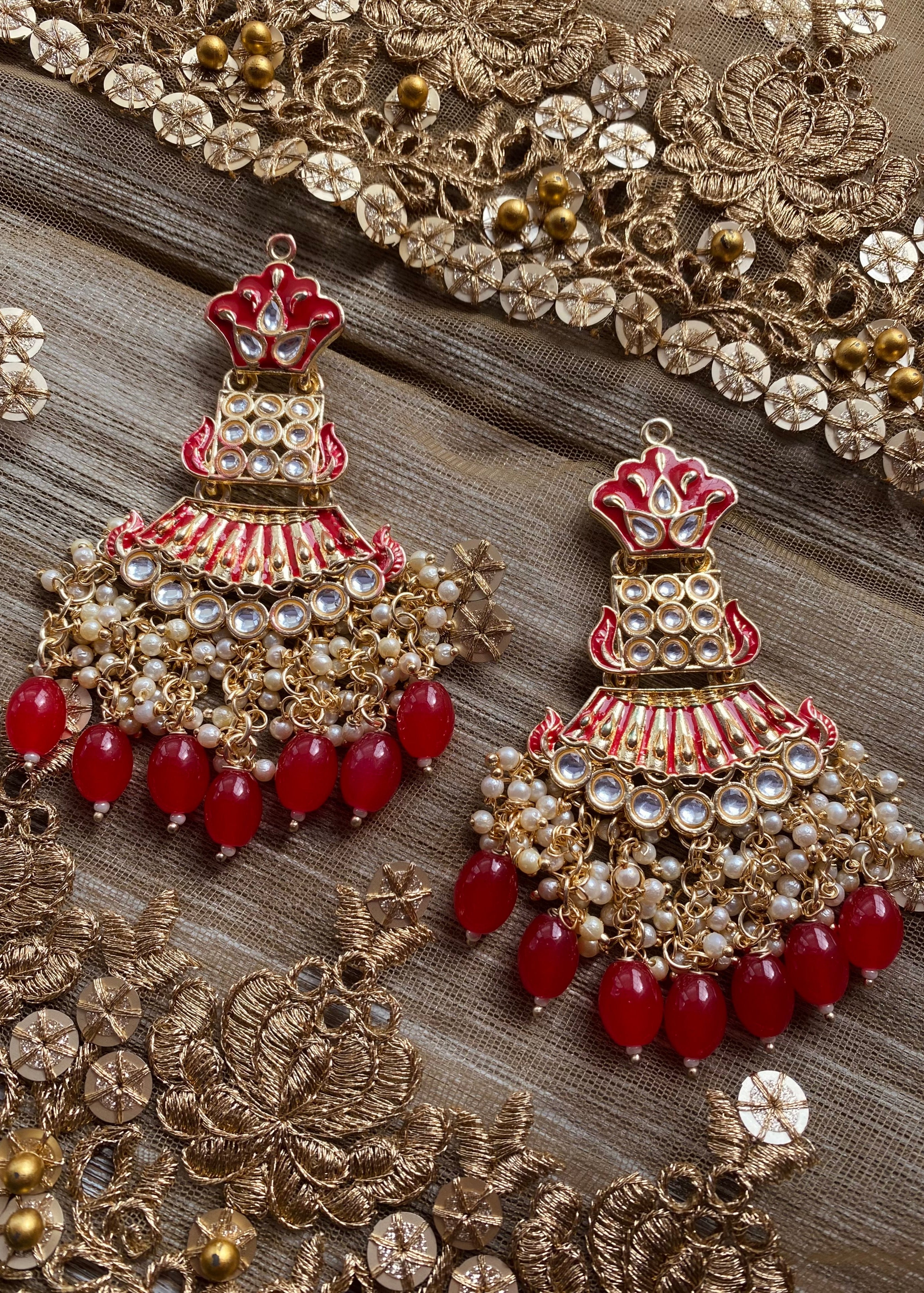 Lily Earrings Gold