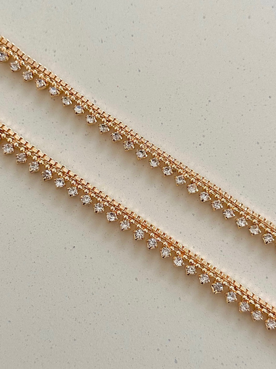 Elle Jhanjar Gold