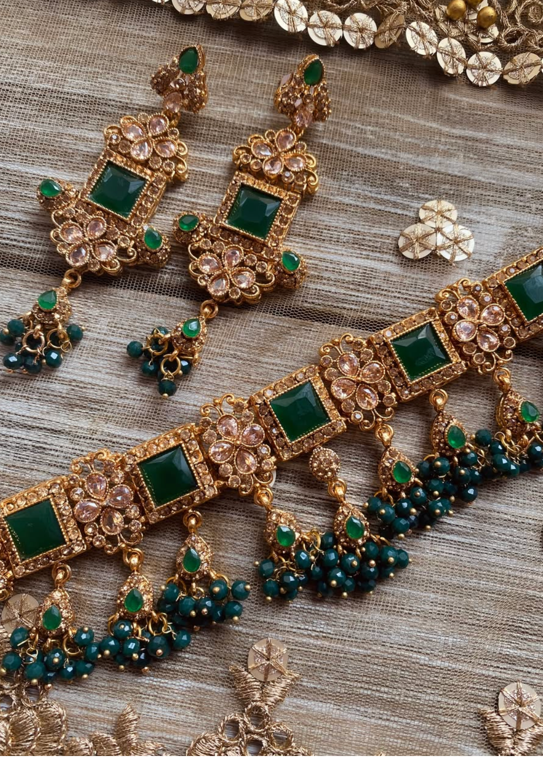 Stone Choker Set Emerald