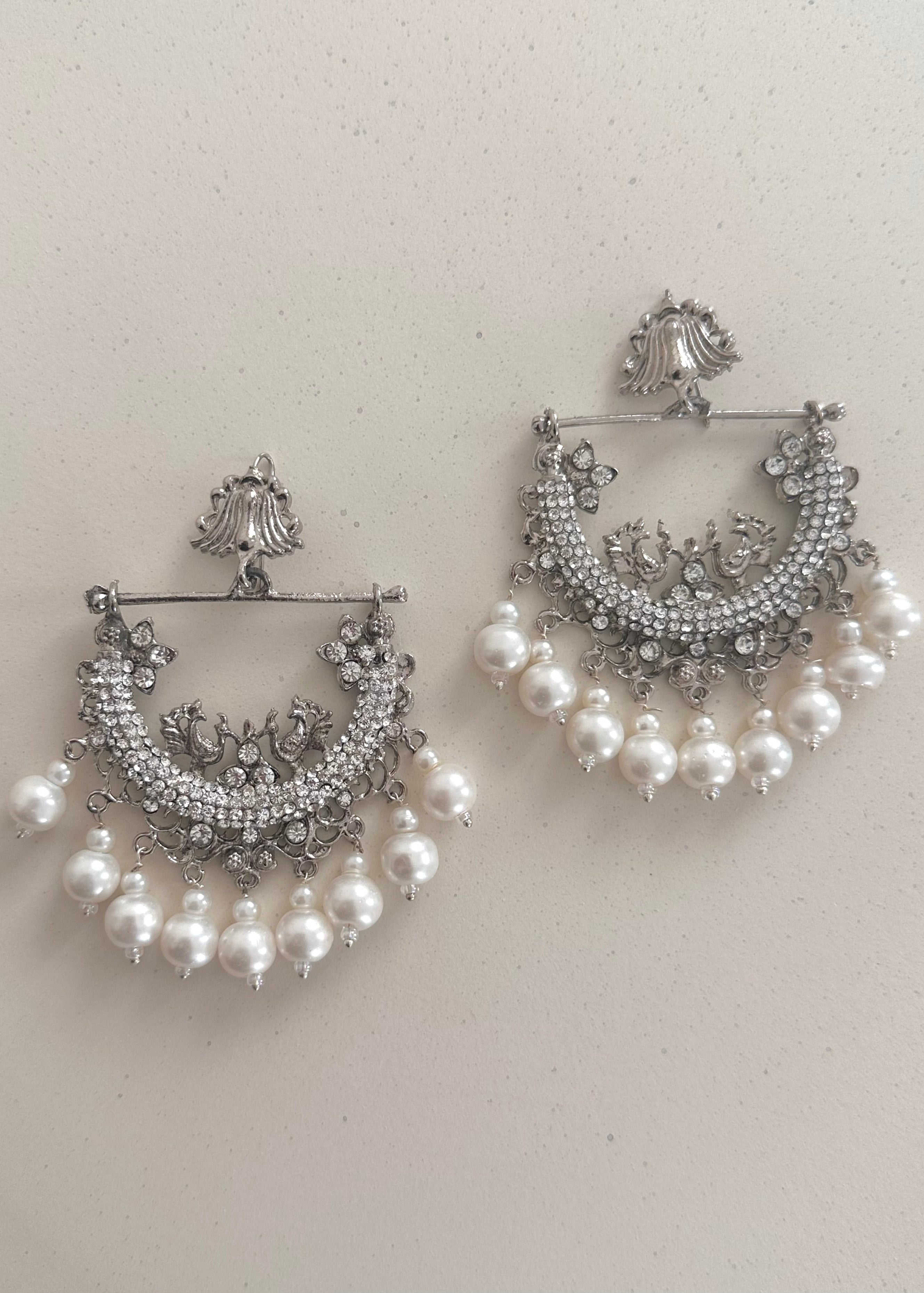 Priya Earrings Gold