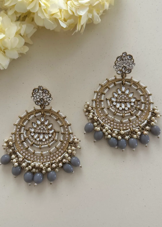 Maya Earrings White