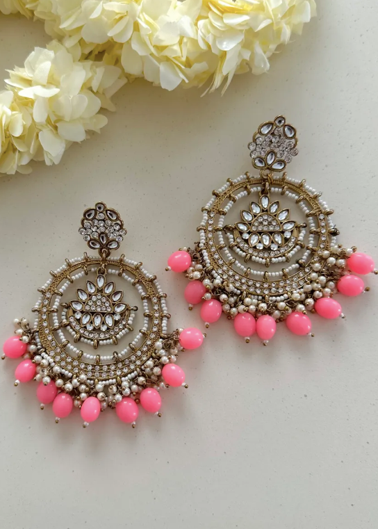 Maya Earrings White